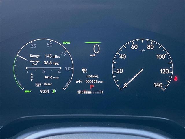 Photo of 2025 Platinum White Pearl Honda CR-V Hybrid