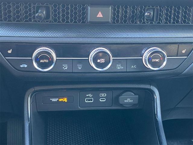 Photo of 2025 Platinum White Pearl Honda CR-V Hybrid