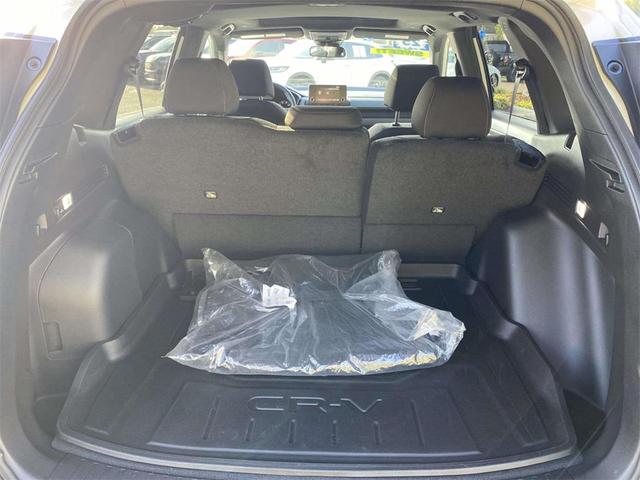 Photo of 2025 Platinum White Pearl Honda CR-V Hybrid