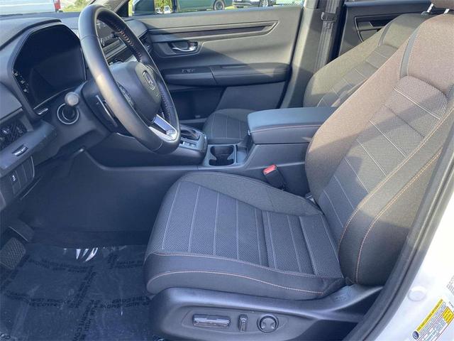 Photo of 2025 Platinum White Pearl Honda CR-V Hybrid