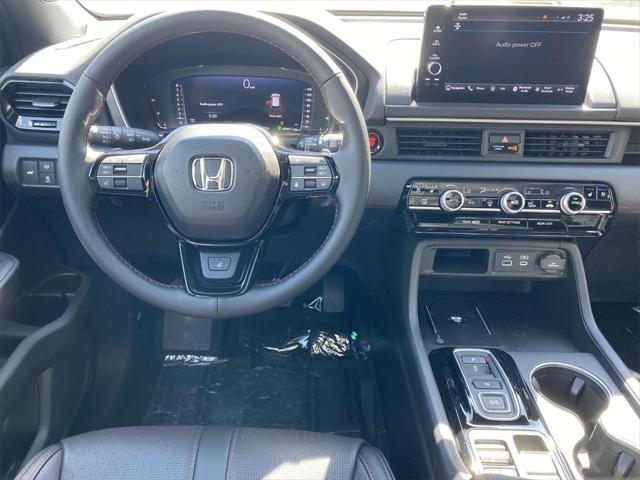 Photo of 2025 Crystal Black Pearl Honda Pilot