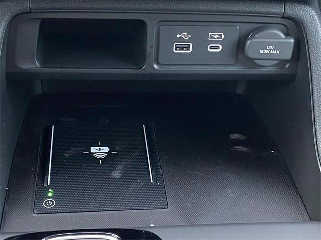 Photo of 2025 Platinum White Pearl Honda Pilot