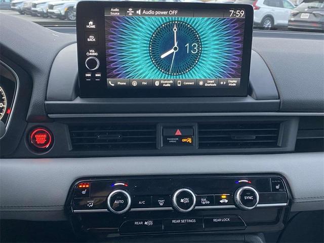 Photo of 2025 Platinum White Pearl Honda Pilot