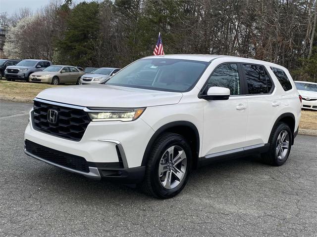 Photo of 2025 Platinum White Pearl Honda Pilot