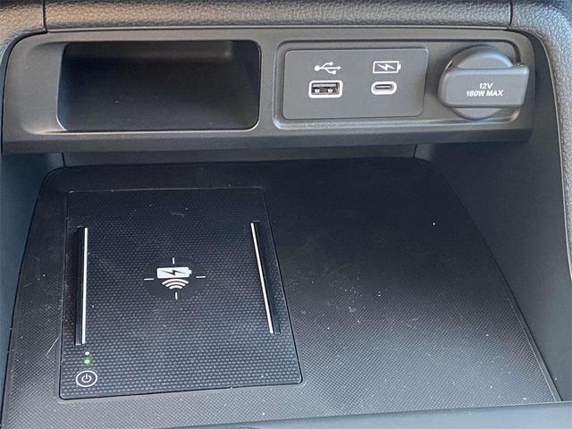 Photo of 2025 Platinum White Pearl Honda Pilot