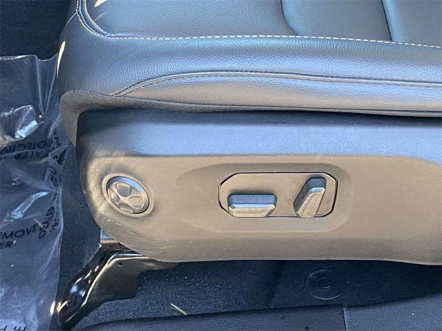 Photo of 2024 Black Clearcoat Jeep Wrangler