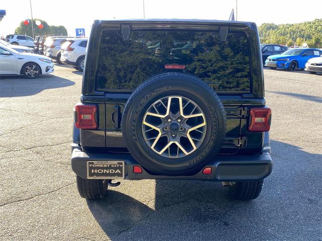 Photo of 2024 Black Clearcoat Jeep Wrangler