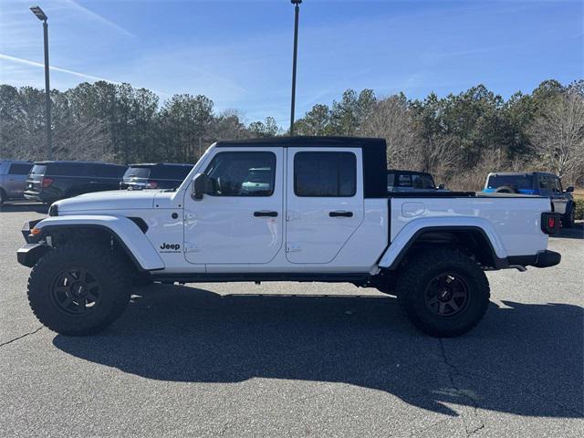Photo of 2023 Bright White Clearcoat Jeep Gladiator