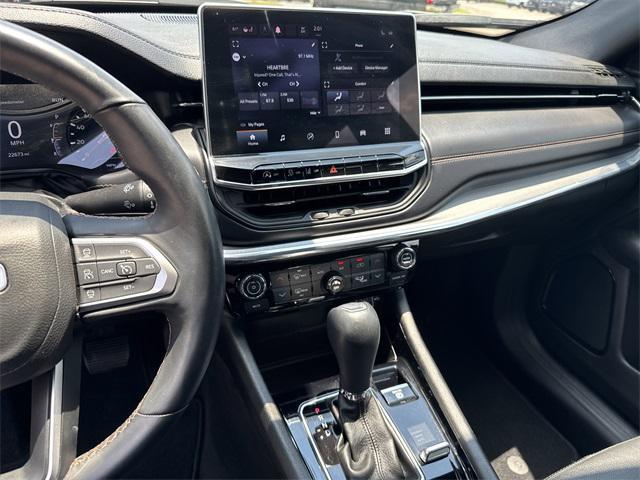 Photo of 2022 Redline Pearlcoat Jeep Compass
