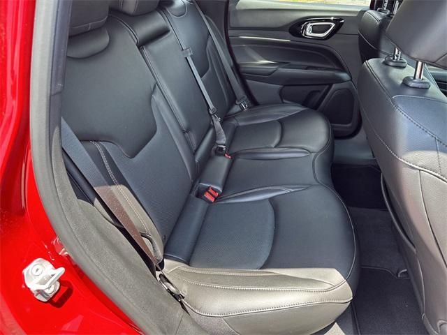 Photo of 2022 Redline Pearlcoat Jeep Compass