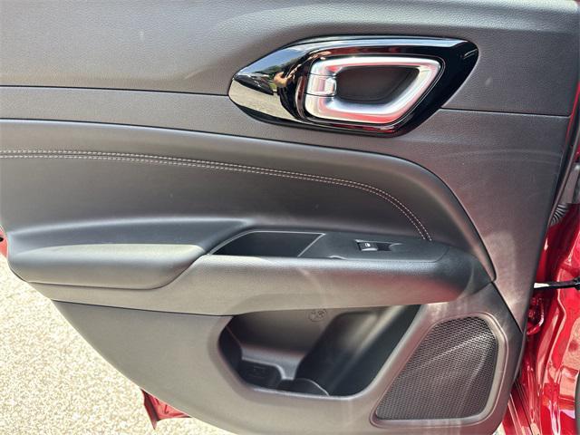 Photo of 2022 Redline Pearlcoat Jeep Compass