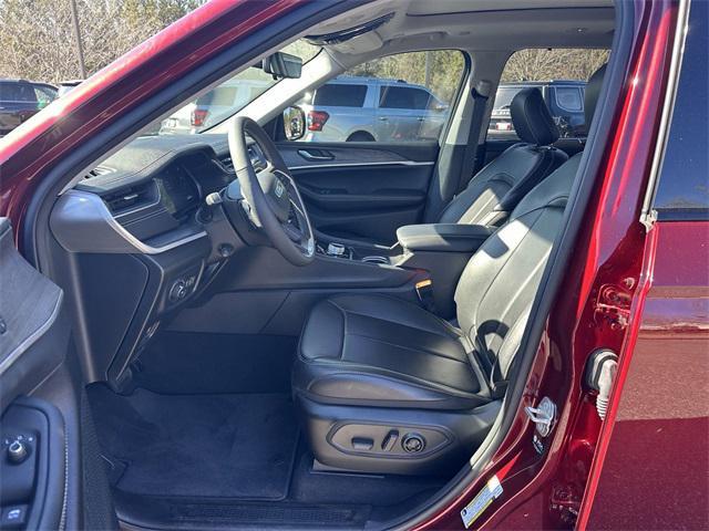 Photo of 2024 Velvet Red Pearlcoat Jeep Grand Cherokee L