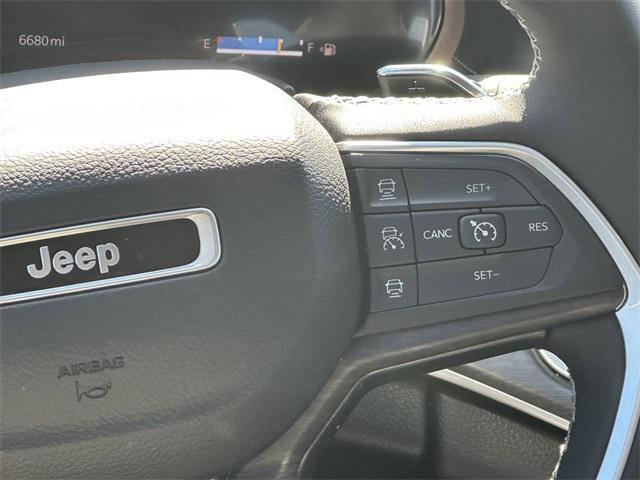 Photo of 2024 Velvet Red Pearlcoat Jeep Grand Cherokee L
