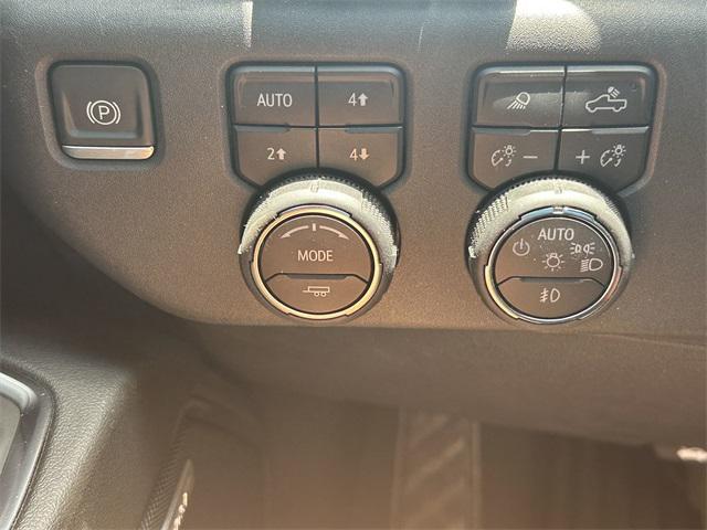 Photo of 2023 Black Chevrolet Silverado 1500