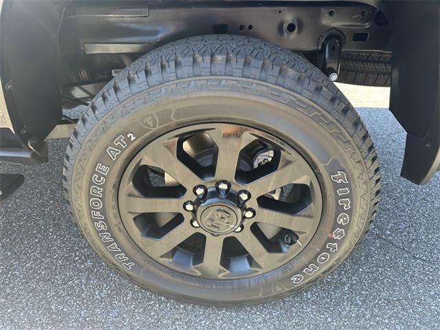 Photo of 2025 Diamond Black Crystal Pearlcoat RAM 2500