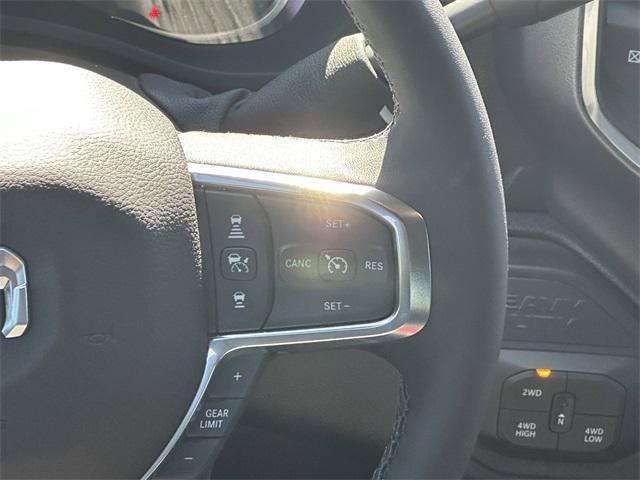 Photo of 2025 Diamond Black Crystal Pearlcoat RAM 2500