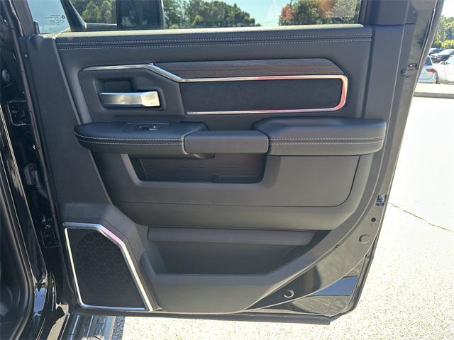 Photo of 2025 Diamond Black Crystal Pearlcoat RAM 2500