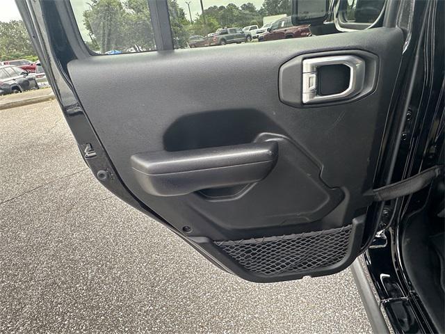 Photo of 2021 Black Clearcoat Jeep Wrangler