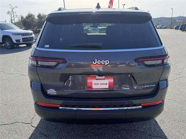 Photo of 2025 Baltic Gray Metallic Clearcoat Jeep Grand Cherokee L