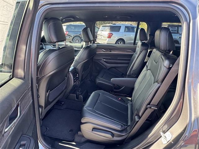 Photo of 2025 Baltic Gray Metallic Clearcoat Jeep Grand Cherokee L
