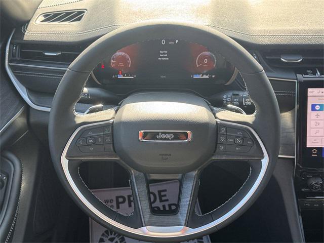 Photo of 2025 Baltic Gray Metallic Clearcoat Jeep Grand Cherokee L