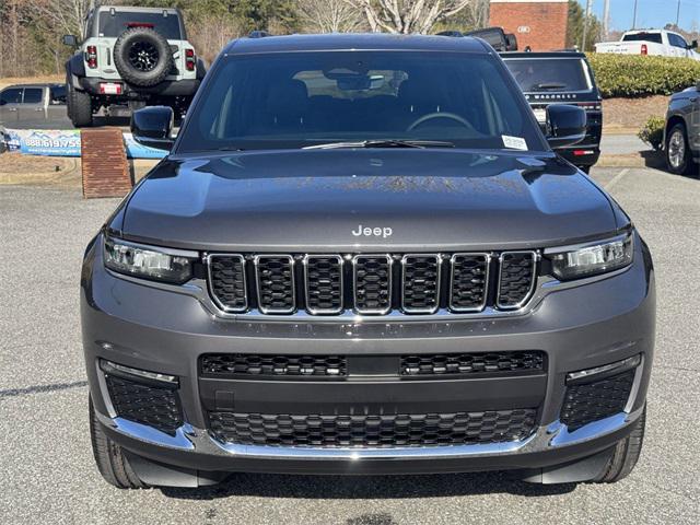 Photo of 2025 Baltic Gray Metallic Clearcoat Jeep Grand Cherokee L