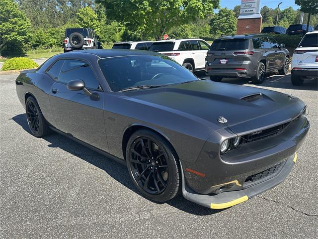 Photo of 2017 Granite Crystal Metallic Clearcoat Dodge Challenger