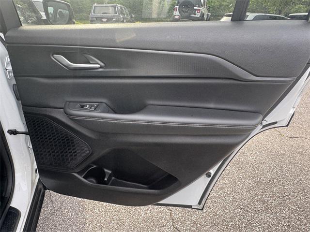 Photo of 2023 Bright White Clearcoat Jeep Grand Cherokee L
