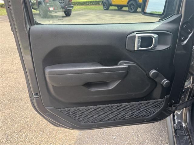Photo of 2023 Granite Crystal Metallic Clearcoat Jeep Wrangler