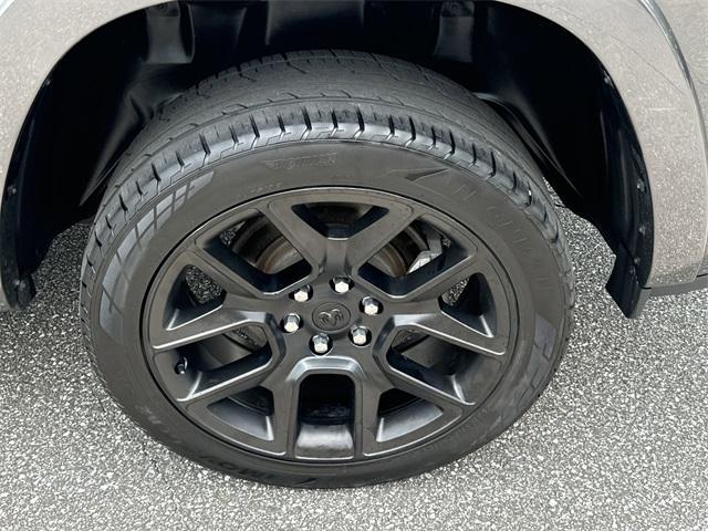 Photo of 2022 Granite Crystal Metallic Clearcoat RAM 1500