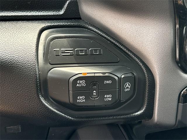 Photo of 2022 Granite Crystal Metallic Clearcoat RAM 1500