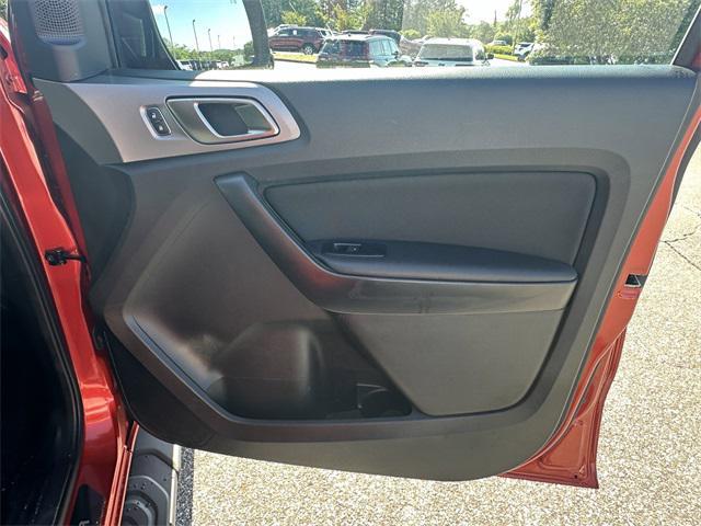 Photo of 2022 Hot Pepper Red Metallic Tinted Clearcoat Ford Ranger