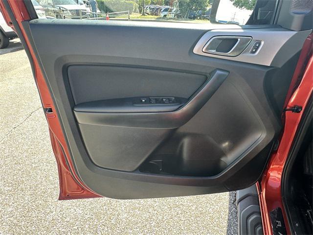 Photo of 2022 Hot Pepper Red Metallic Tinted Clearcoat Ford Ranger