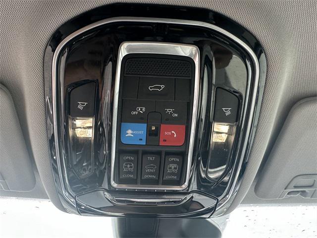 Photo of 2023 Velvet Red Pearlcoat Jeep Grand Cherokee L
