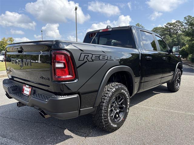 Photo of 2026 Diamond Black Crystal Pearlcoat RAM 1500