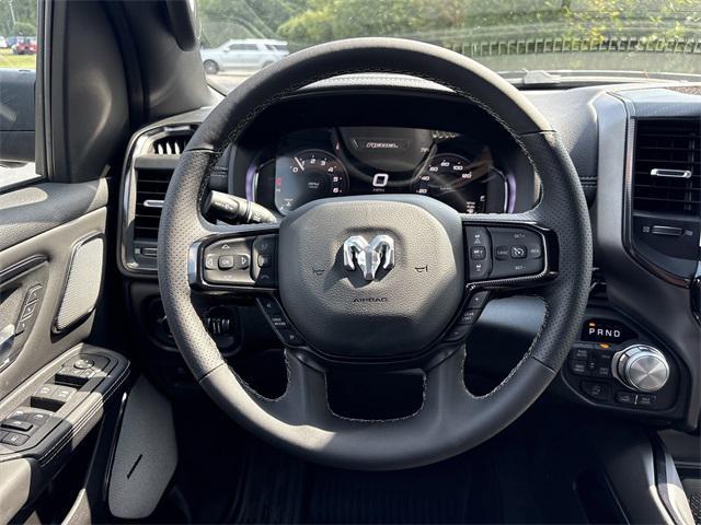 Photo of 2026 Diamond Black Crystal Pearlcoat RAM 1500
