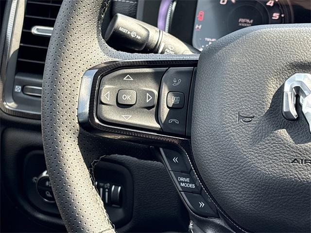 Photo of 2026 Diamond Black Crystal Pearlcoat RAM 1500