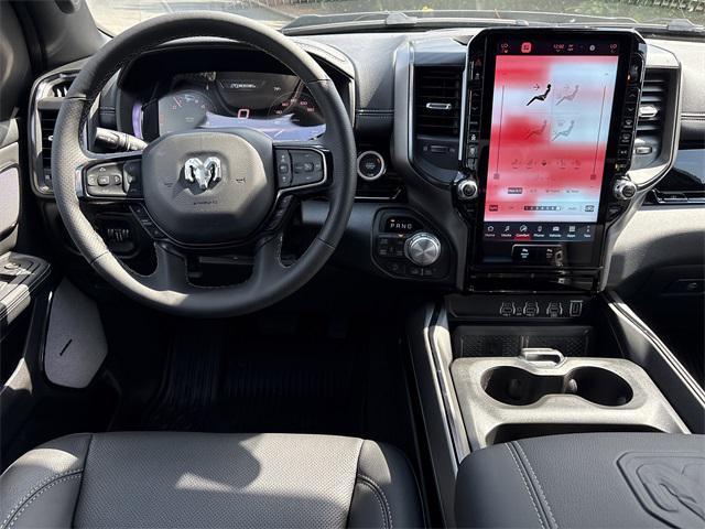 Photo of 2026 Diamond Black Crystal Pearlcoat RAM 1500