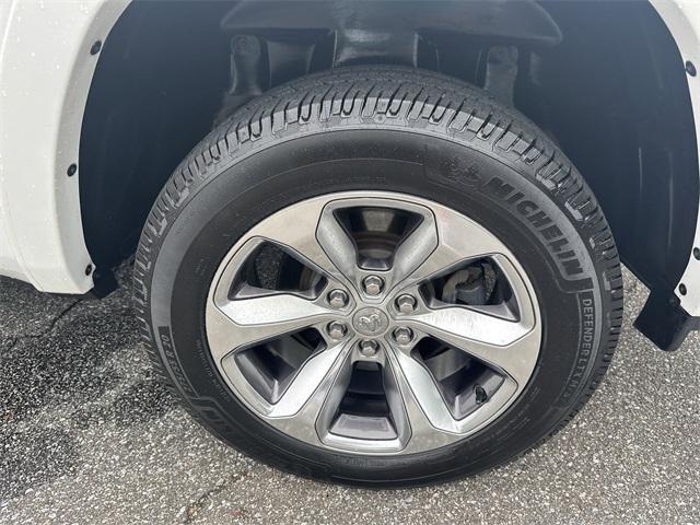 Photo of 2022 Ivory White Tri-Coat Pearlcoat RAM 1500