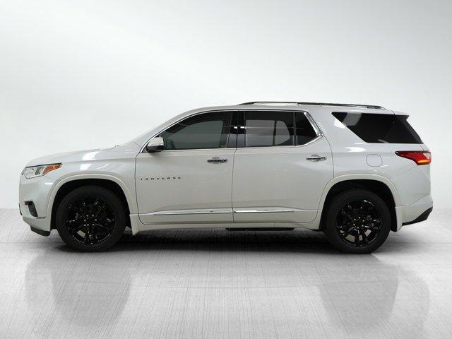 Photo of 2020 Iridescent Pearl Tricoat Chevrolet Traverse