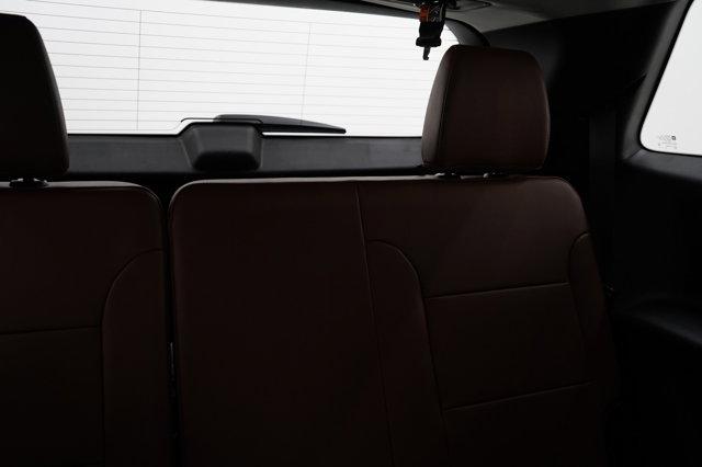 Photo of 2020 Iridescent Pearl Tricoat Chevrolet Traverse