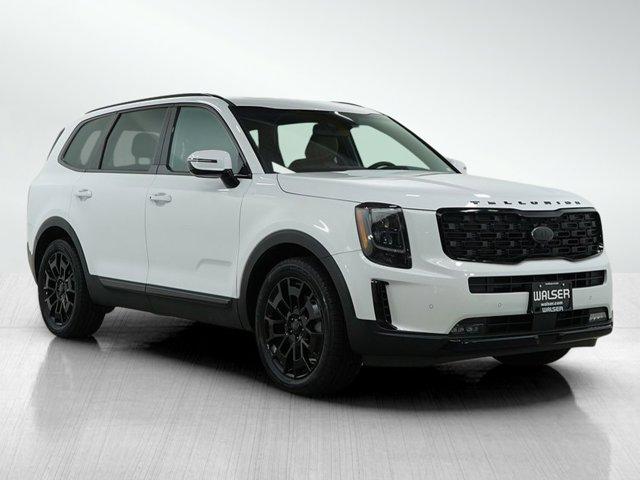Photo of 2021 Glacial White Pearl Kia Telluride