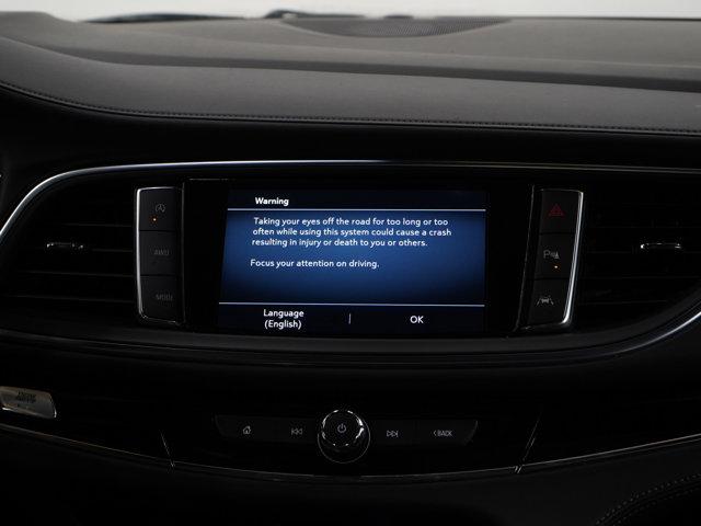 Photo of 2023 White Frost Tricoat Buick Enclave