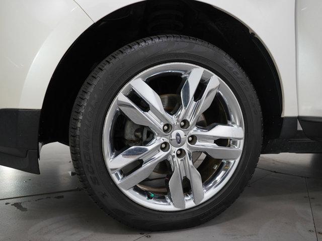 Photo of 2013 White Platinum Clearcoat Metallic Ford Edge