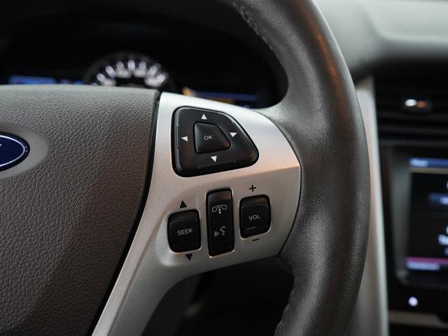 Photo of 2013 White Platinum Clearcoat Metallic Ford Edge