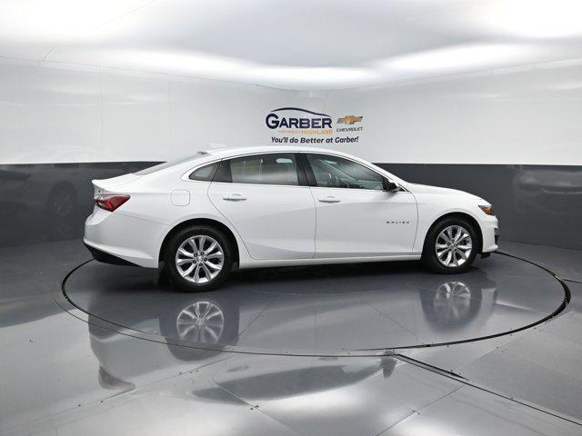 Photo of 2020 Summit White Chevrolet Malibu