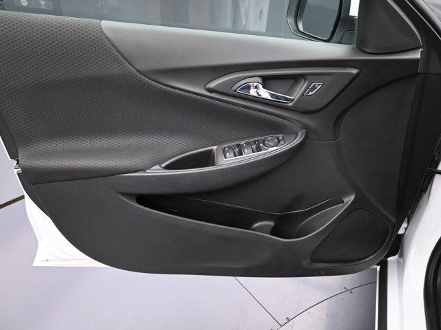 Photo of 2020 Summit White Chevrolet Malibu