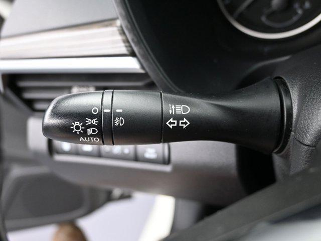 Photo of 2022 Pearl White Tricoat Nissan Altima