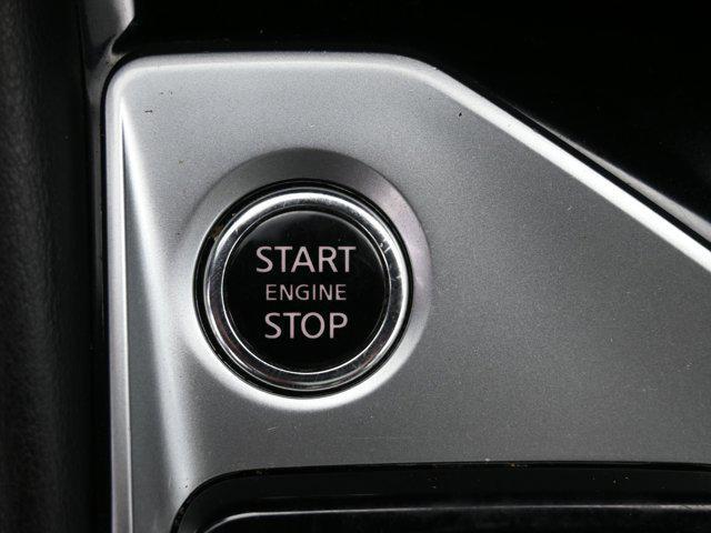 Photo of 2022 Pearl White Tricoat Nissan Altima