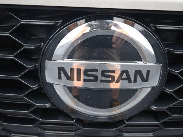 Photo of 2022 Pearl White Tricoat Nissan Altima